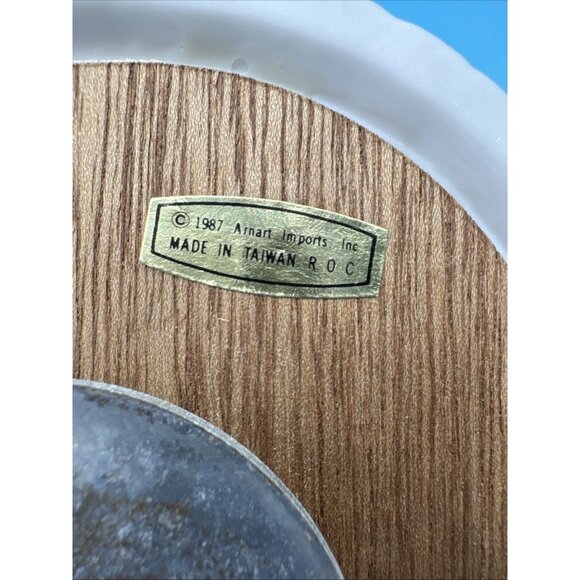 Ardant Porcelain Bird Chick Music Box "Love Me Tender" - Picture 5 of 5